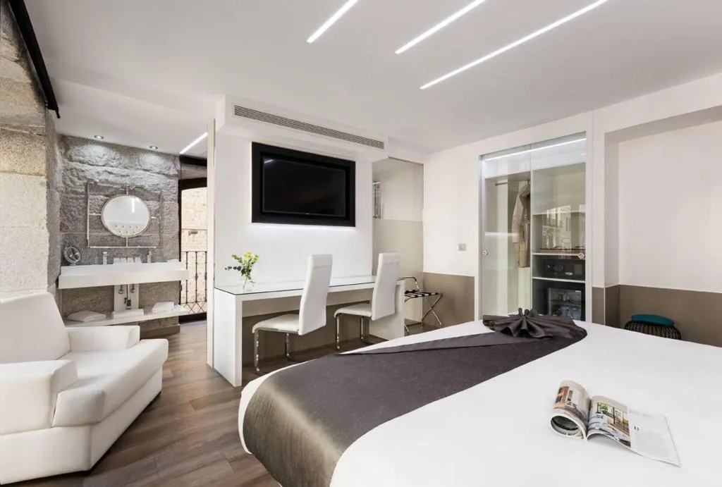 Room, Francisco I, Madrid