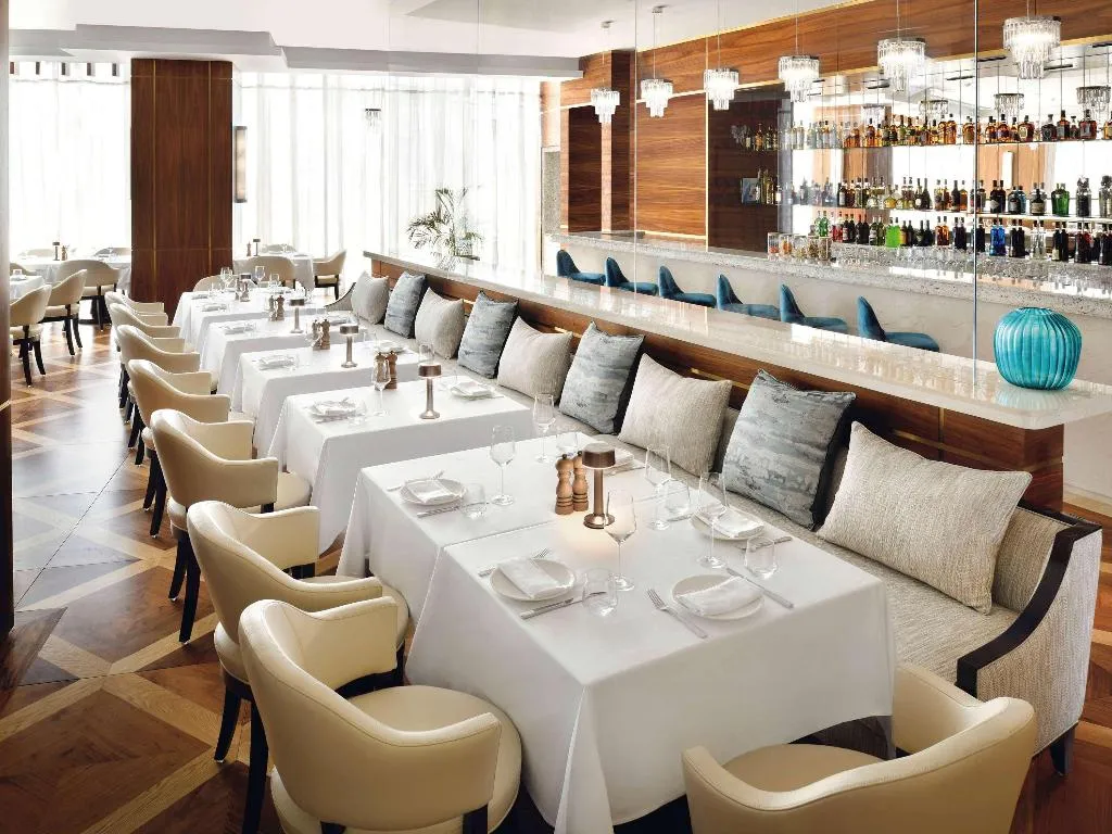 Restaurant, Grand Plaza Mövenpick Media City, Dubai