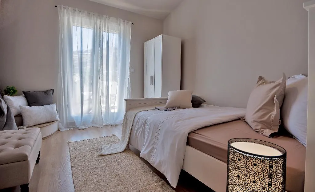 VILLA FOUR BEDROOMS Room, Villa Le Lu, Split