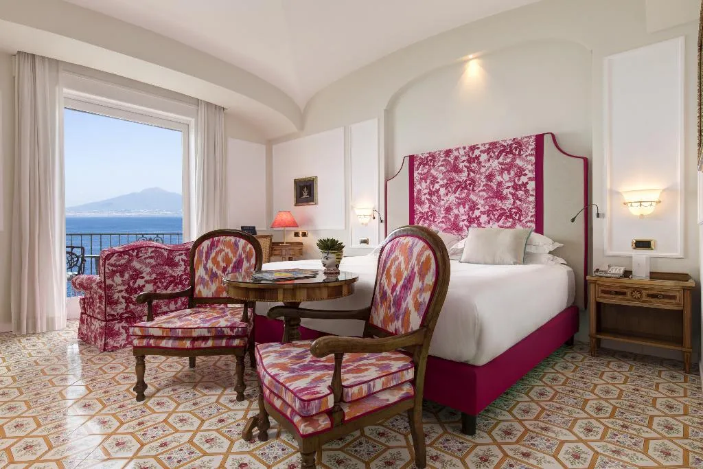 Double or Twin PREMIUM SEA VIEW Room, Grand Hotel Royal, Naples