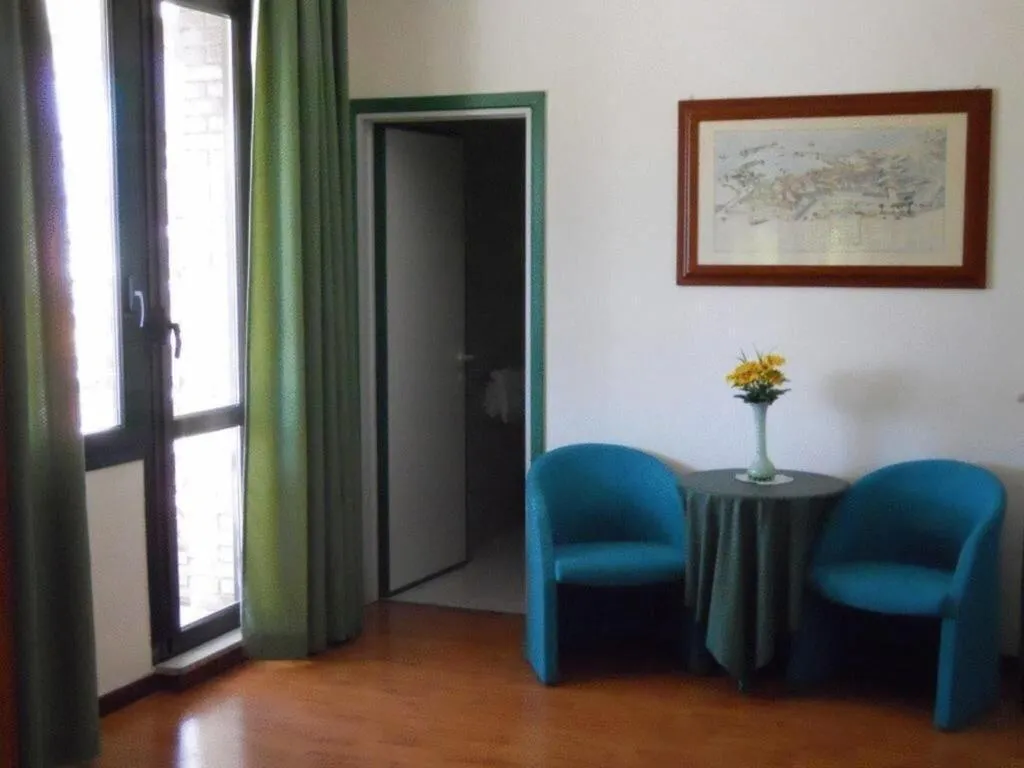 Lobby, Traghetto, Rome