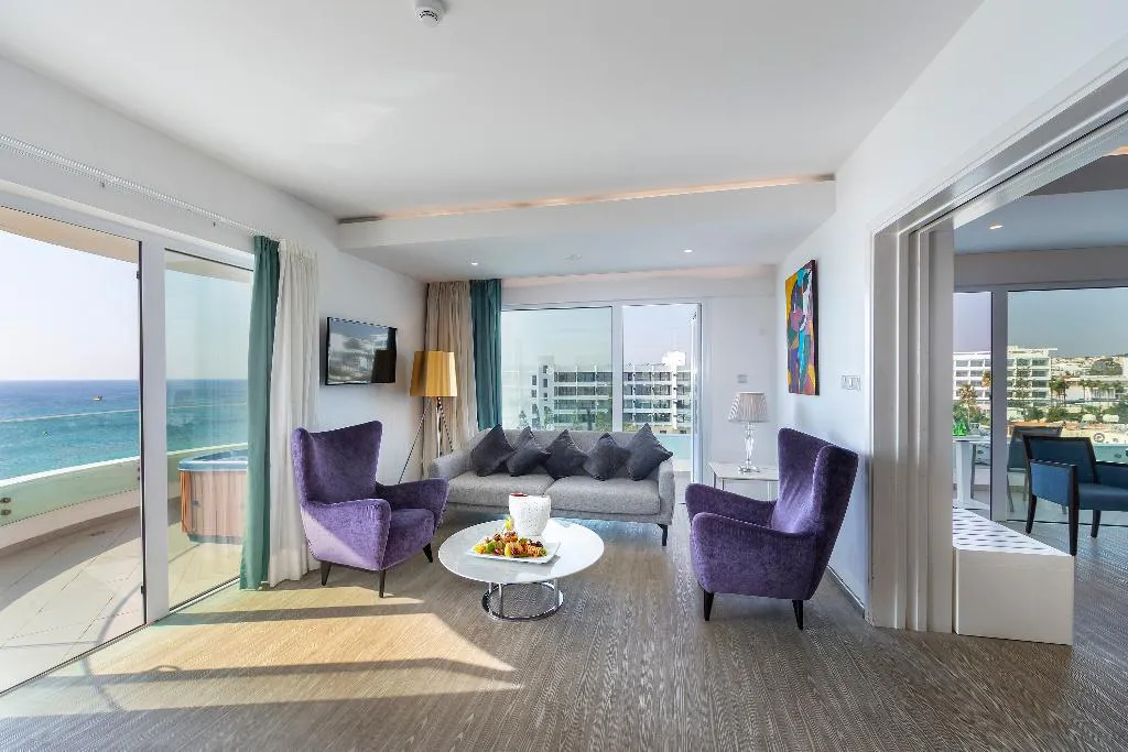 SUITE GRAND Room, Melissi Beach Hotel & Spa, Cyprus