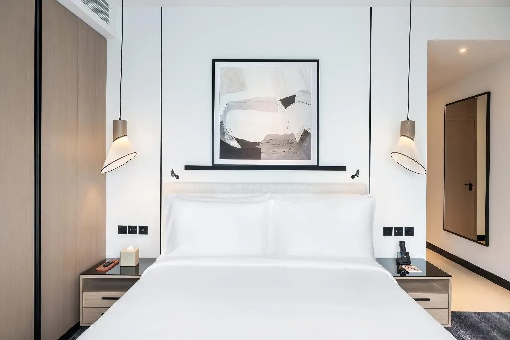DOUBLE DELUXE CITY VIEW KING BED Room, Vida Dubai Marina & Yacht Club, Dubai