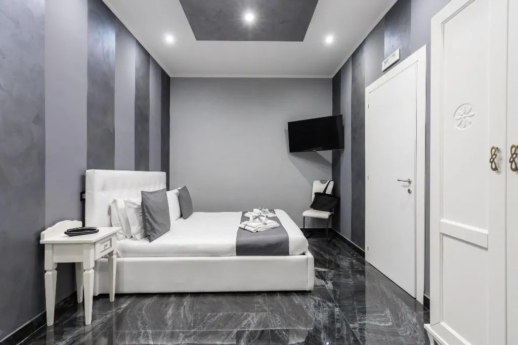Room, Hotel Palace Napoli, Naples