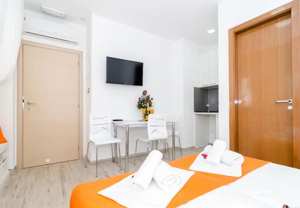 STUDIO GARDEN VIEW Room, Apartments  Gabrieri, Dubrovnik