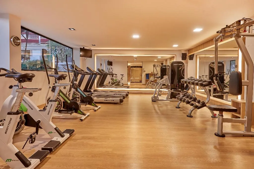 Sports and Entertainment, Secrets Mallorca Villamil Resort & Spa Only Adults, Majorca