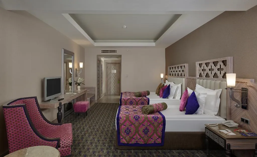 DOUBLE SUPERIOR LAND VIEW Room, Royal Alhambra Palace, Antalya