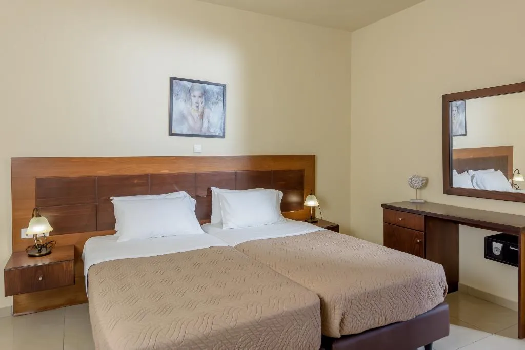 SUITE WITH PRIVATE POOL Room, Theo Hotel, Crete