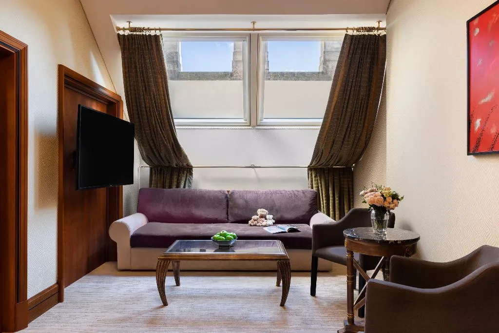 FAMILY ROOM STANDARD Room, NH Collection Prague Carlo IV, Prague