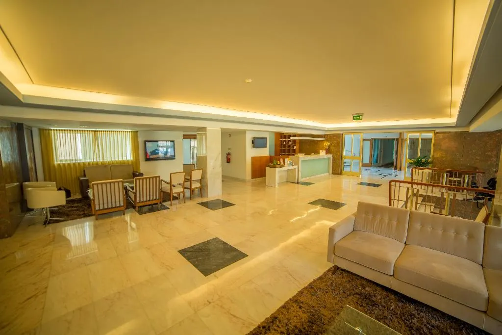 Lobby, Joao Paulo II, Porto
