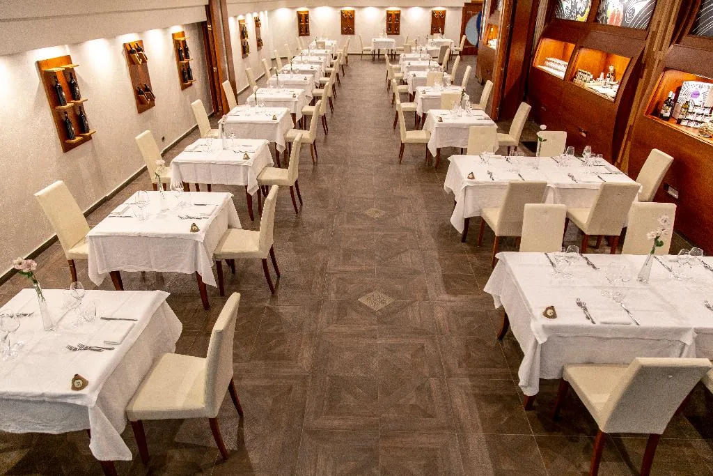 Restaurant, Hotel San Luca, Naples