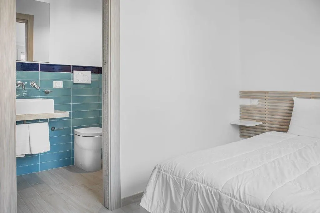 Room, B&B Jonio Roma, Rome