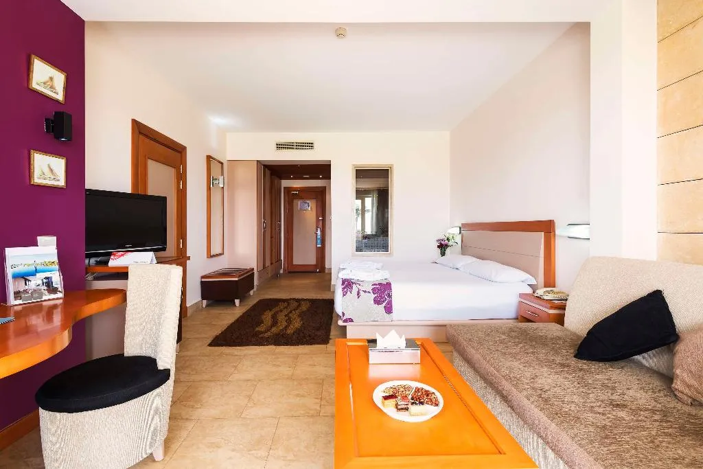 DOUBLE SUPERIOR POOL VIEW Room, Barcelo Tiran Sharm Resort, Red Sea Riviera