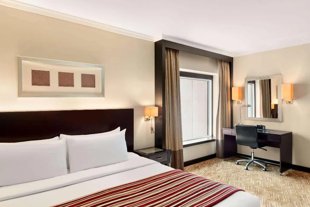 Room, Ramada Plaza by Wyndham Dubai Deira, Dubai