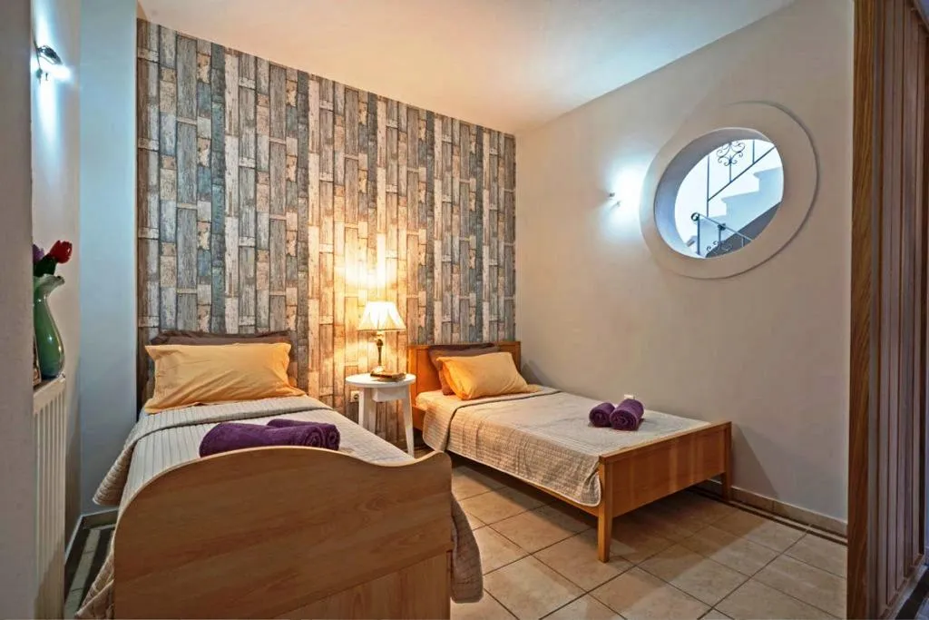 VILLA FOUR BEDROOMS WITH PRIVATE POOL Room, Villa Camellia, Crete