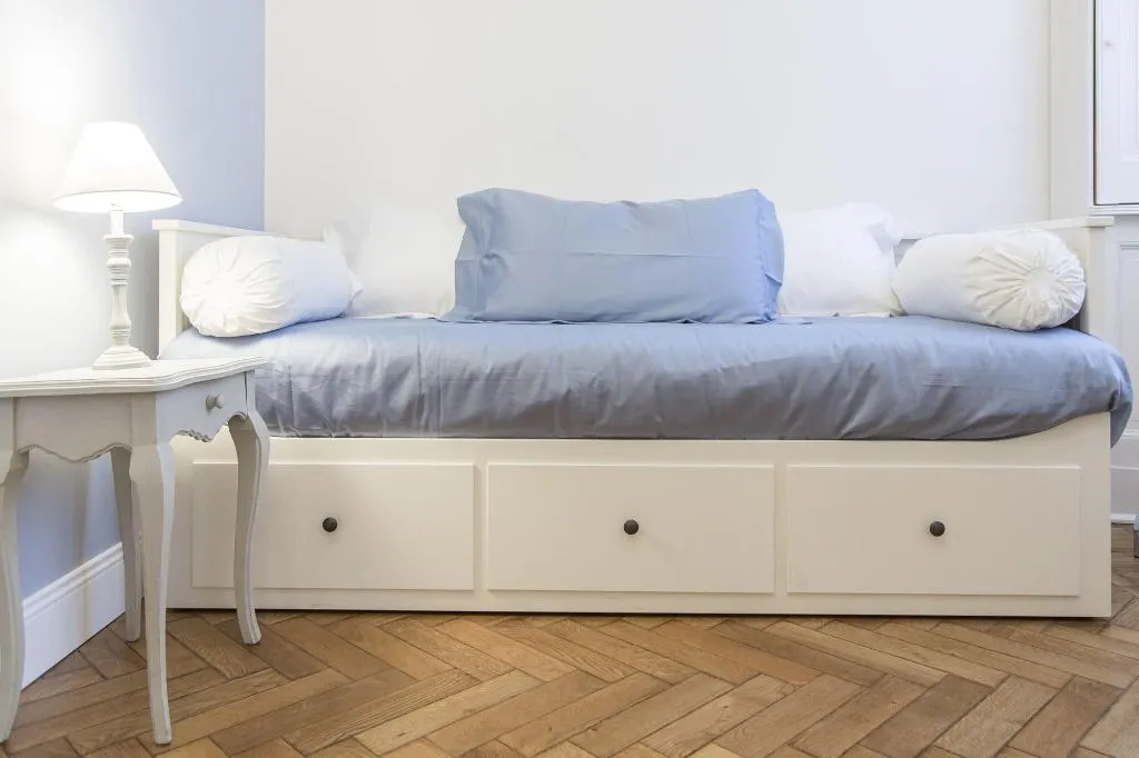 Room, Household - Settembrini 17, Milan