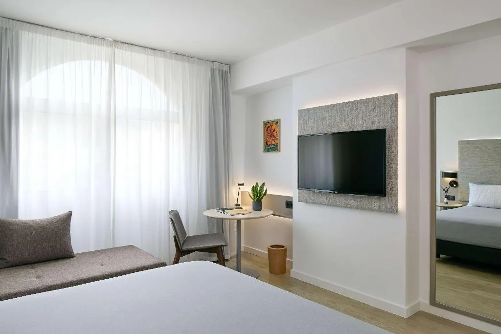 DOUBLE STANDARD Room, INNSiDE by Meliá Barcelona Apolo, Barcelona