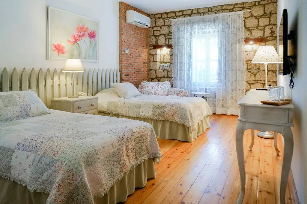 TWIN DELUXE Room, Alacati Cadde 75 Luxury Hotel, Izmir