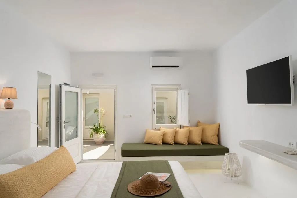 Room, Edem Luxury Hotel, Santorini