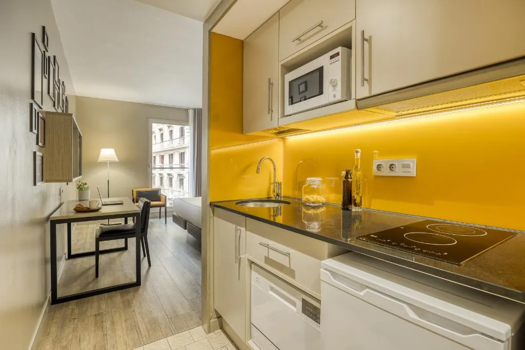 STUDIO STANDARD Room, Citadines Ramblas Barcelona, Barcelona