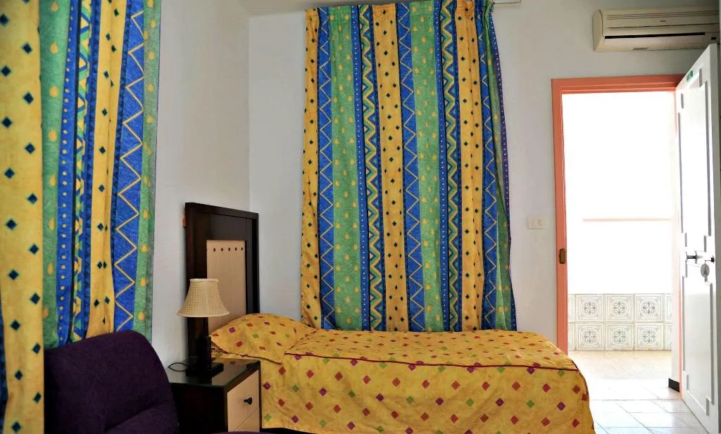 Room, Hotel Paris, Tunisia