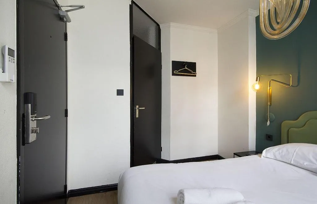 Room, Mr. Monkey Amsterdam, Amsterdam