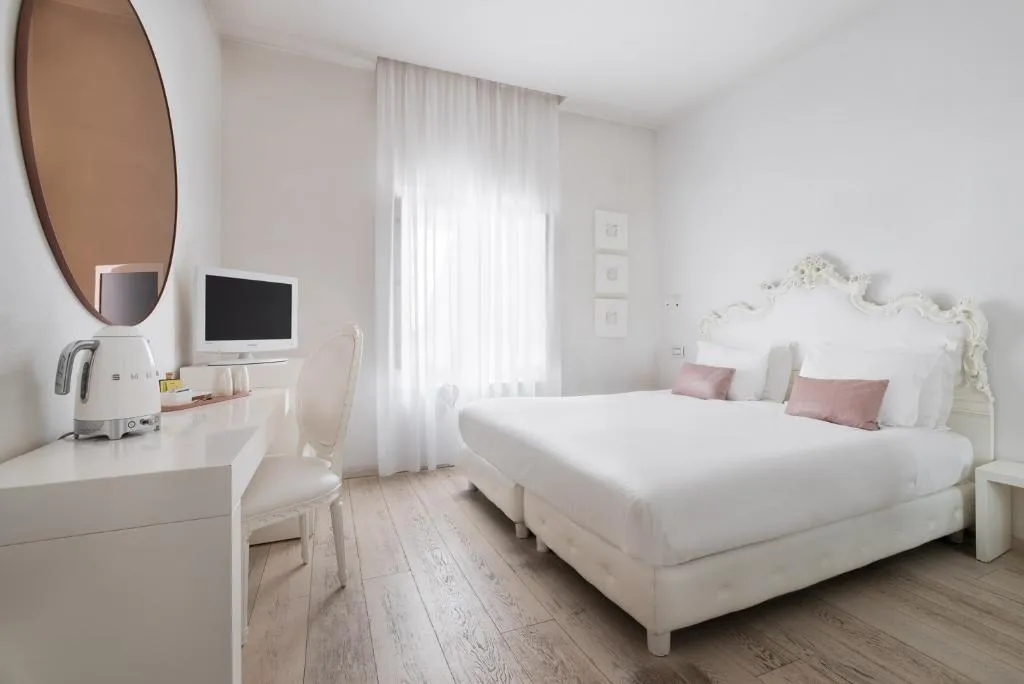 Double or Twin STANDARD Room, Eurostars Florence Boutique, Florence