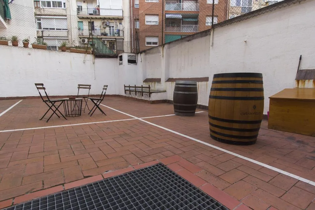 Terrace, Break N Bed Hostel, Barcelona