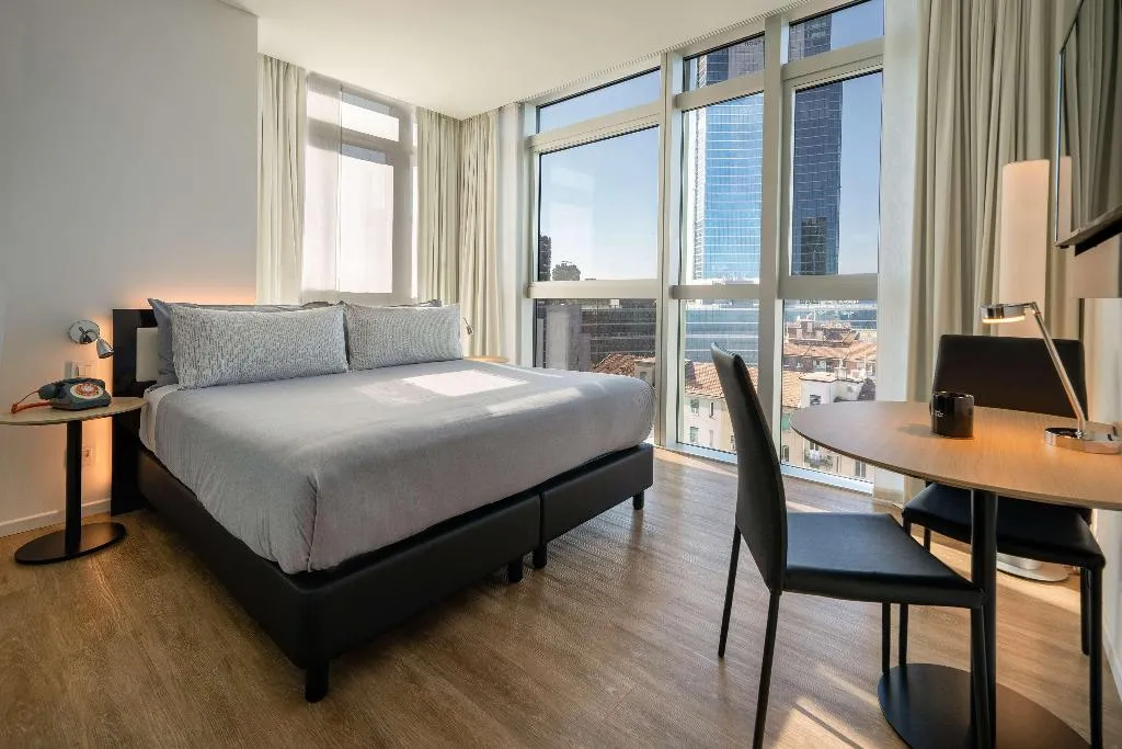 Room, Innside Milano Torre Galfa, Milan