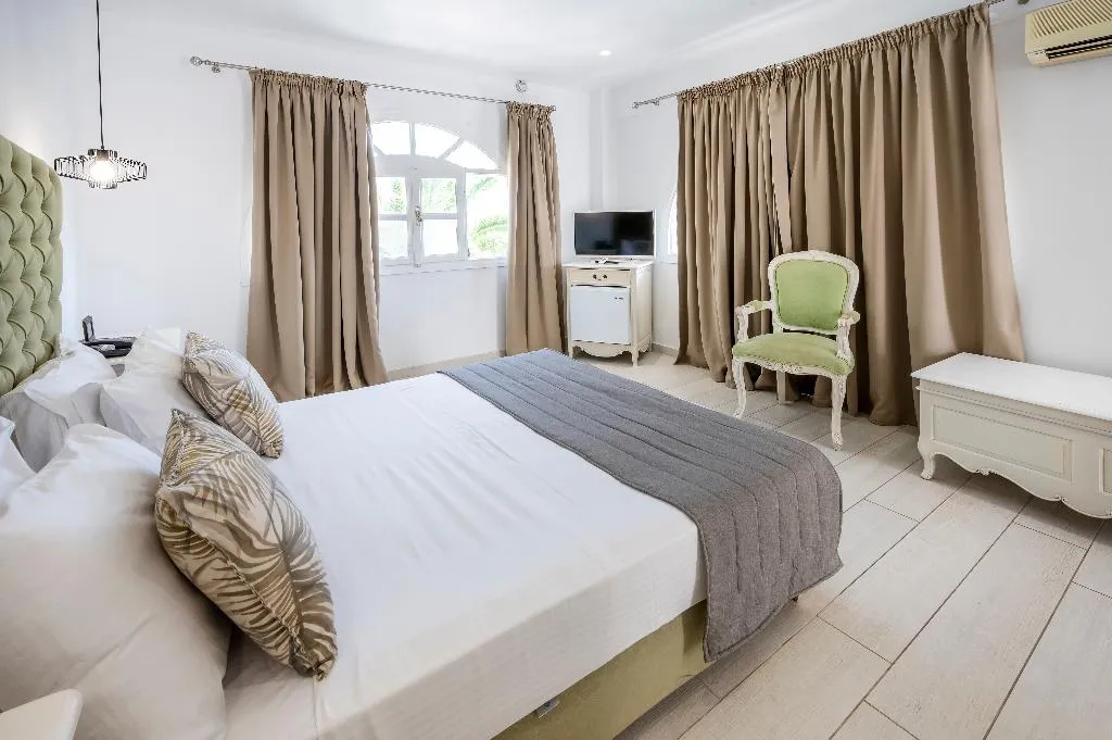 DOUBLE SUPERIOR WITH BALCONY Room, SMY Mediterranean White, Athens
