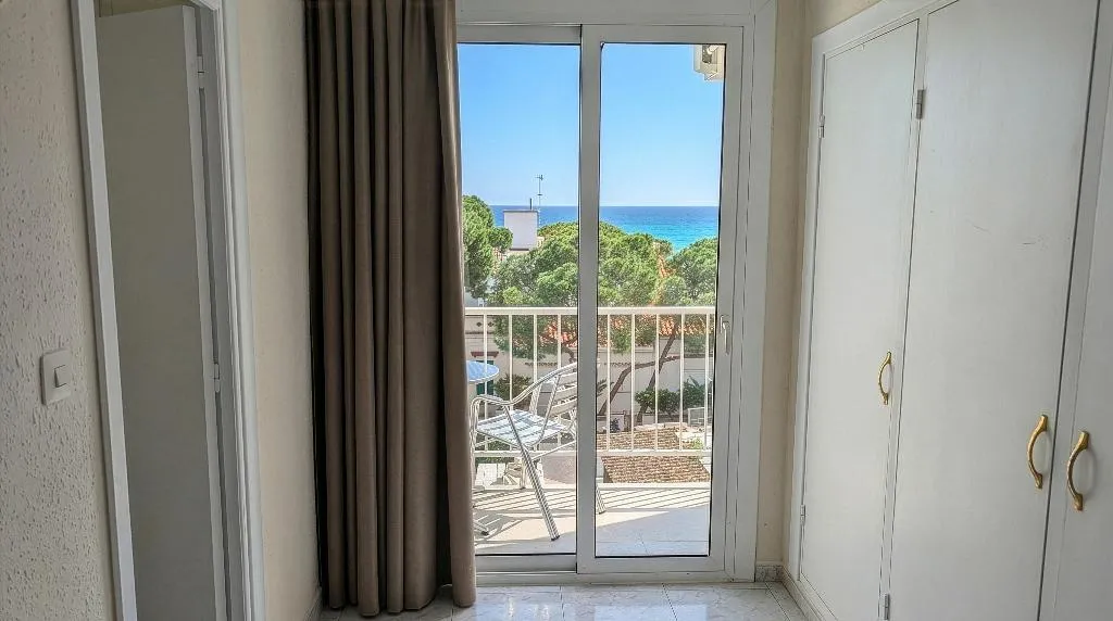 TRIPLE WITH BALCONY Room, Hotel Medium Claramar, Costa Brava