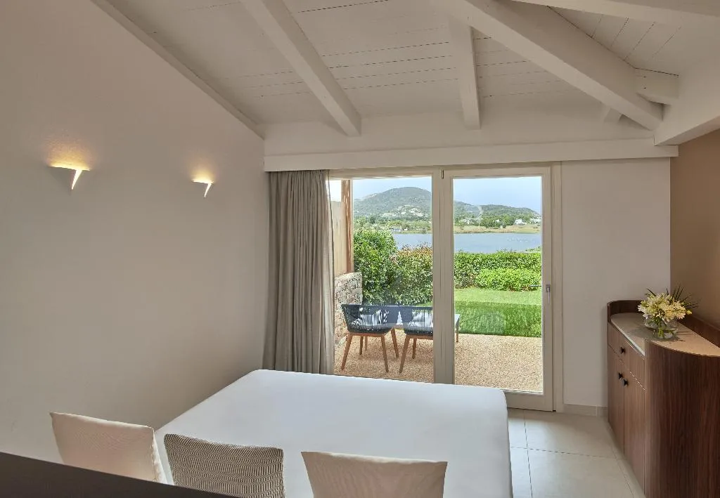 SUITE SEA VIEW Room, Baia di Chia Resort Sardinia, Curio Collection, Cagliari