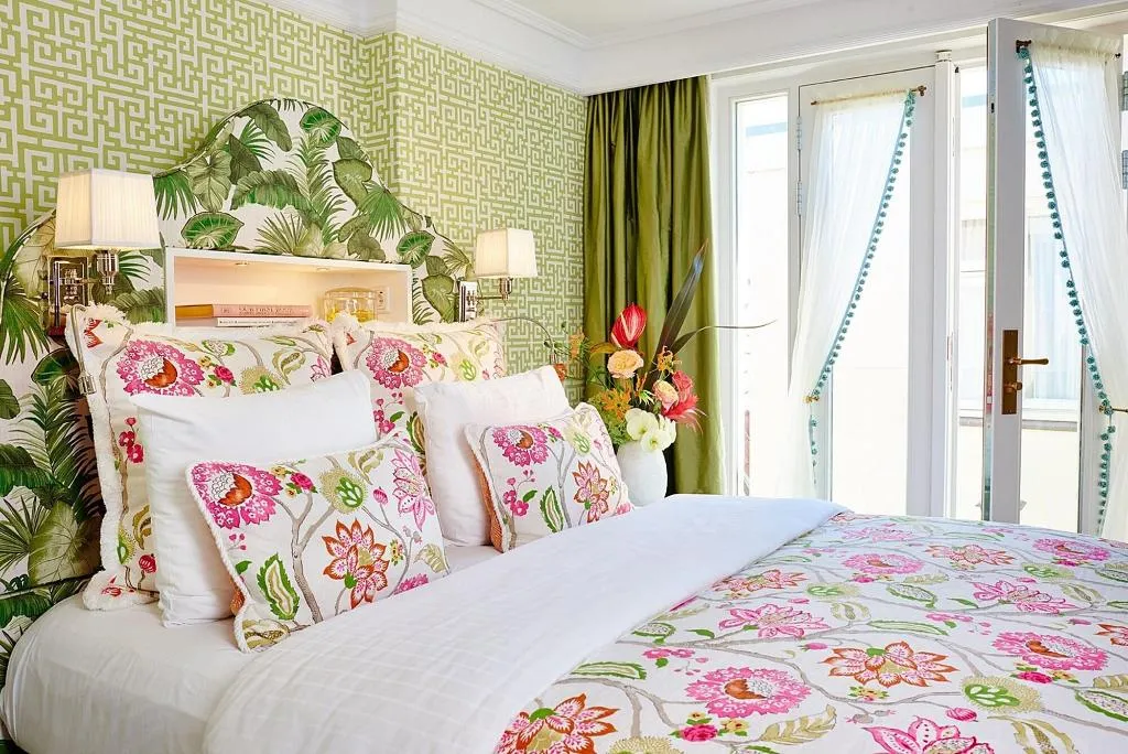 Room, Estherea, Amsterdam