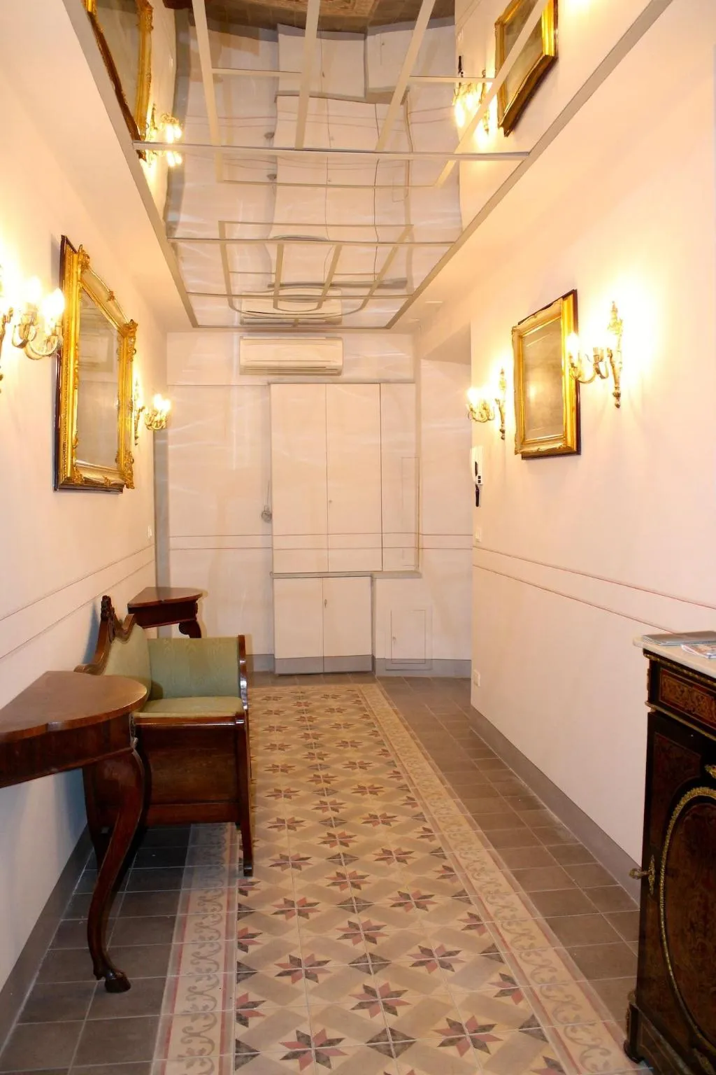 Lobby, Corte Dei Neri, Florence