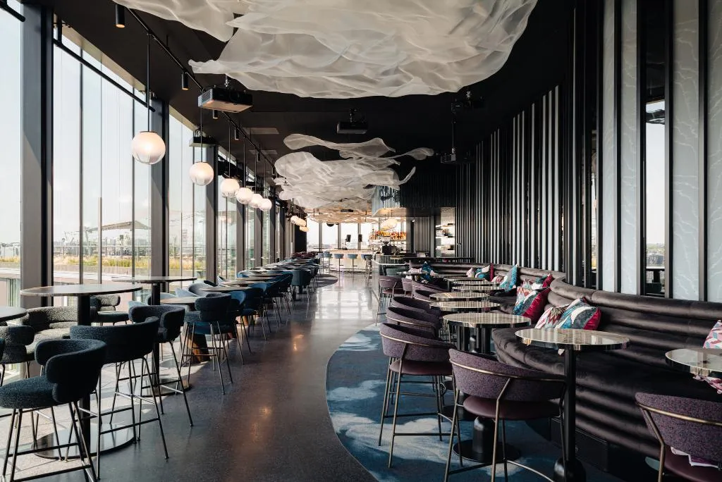 Bar, DoubleTree by Hilton Amsterdam Centraal Station, Amsterdam