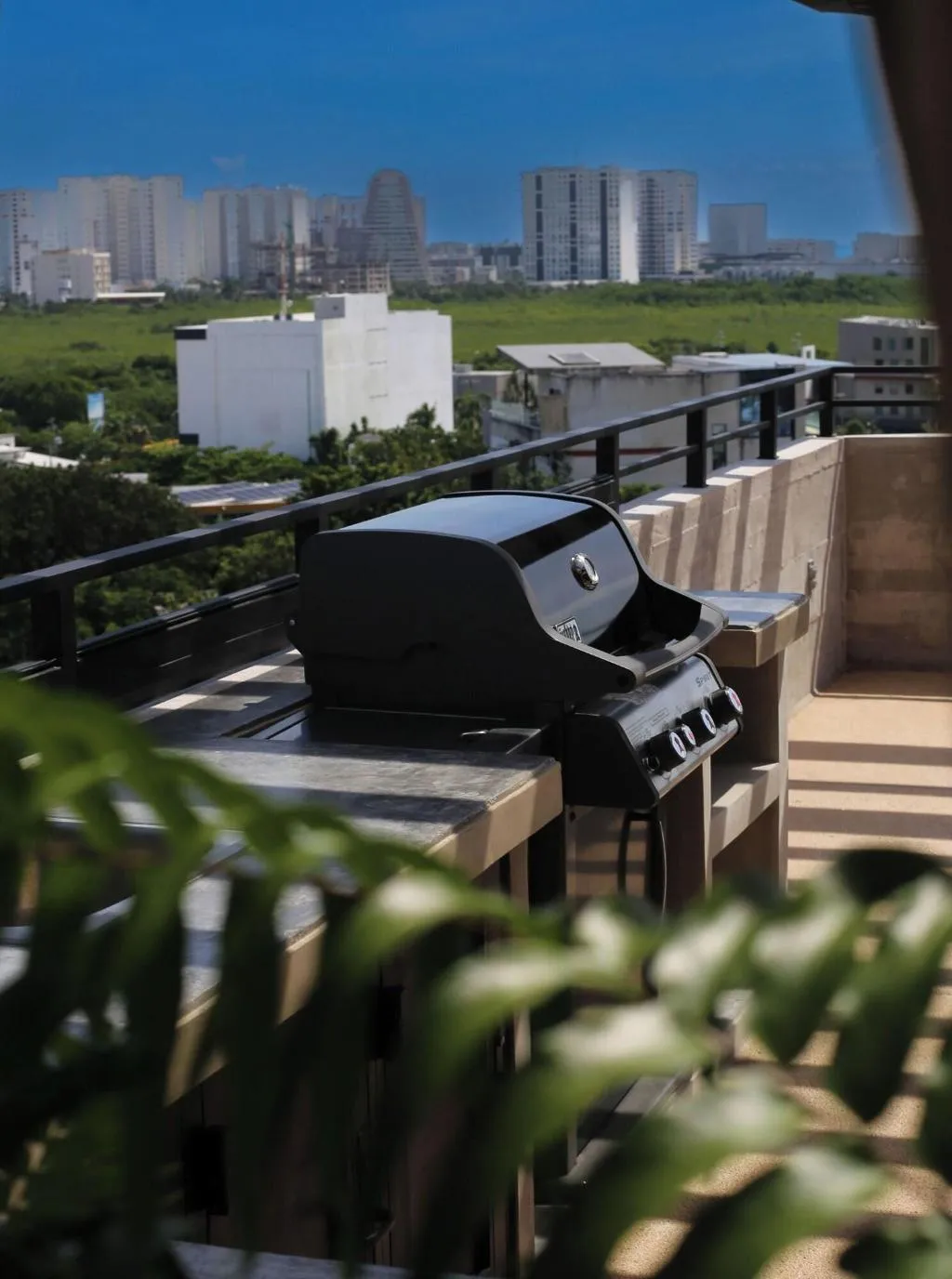 Sports and Entertainment, Everglades Suites, Cancun Area