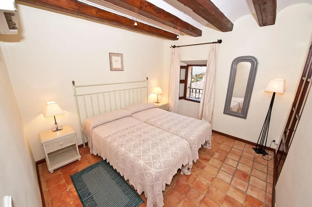 Room, D'Es Puig, Majorca