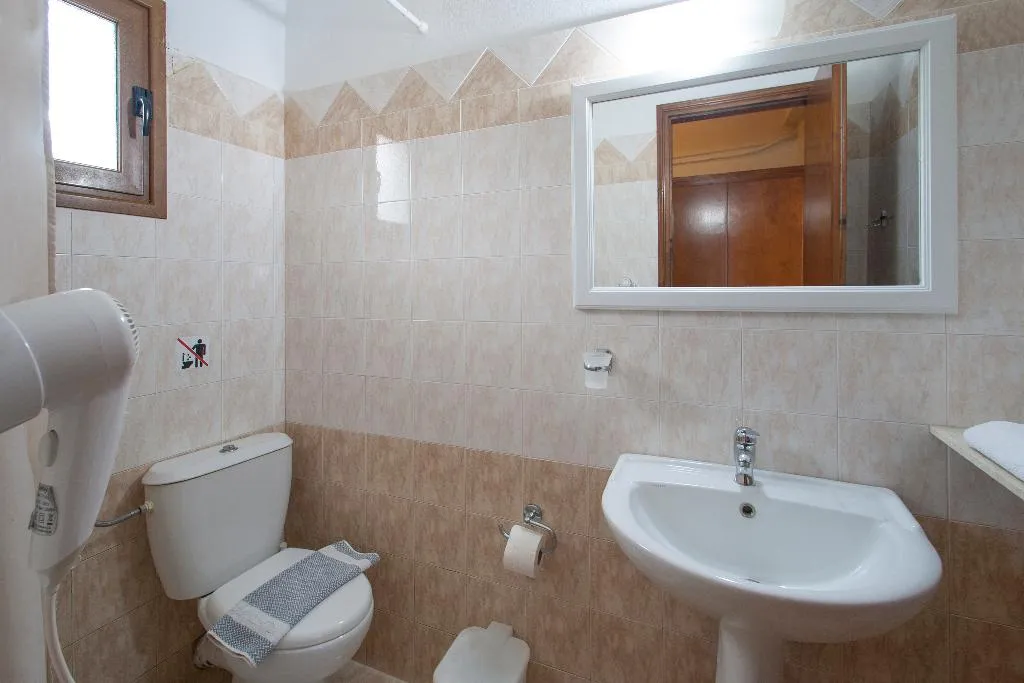 TRIPLE STANDARD Room, Vontzos, Skiathos