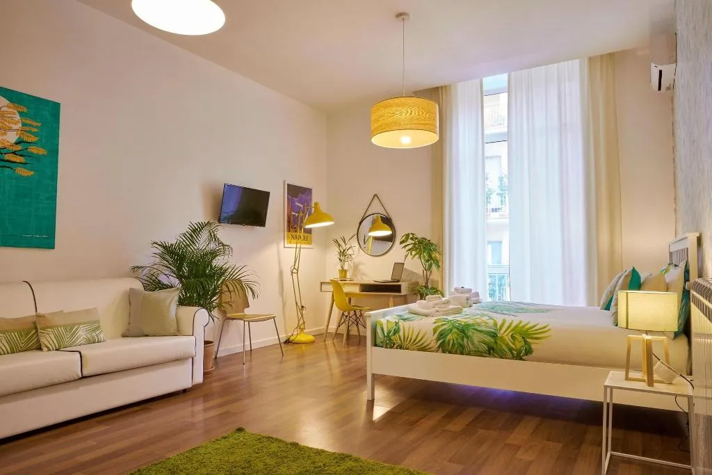 Room, Napoli Tree - Lungomare, Naples