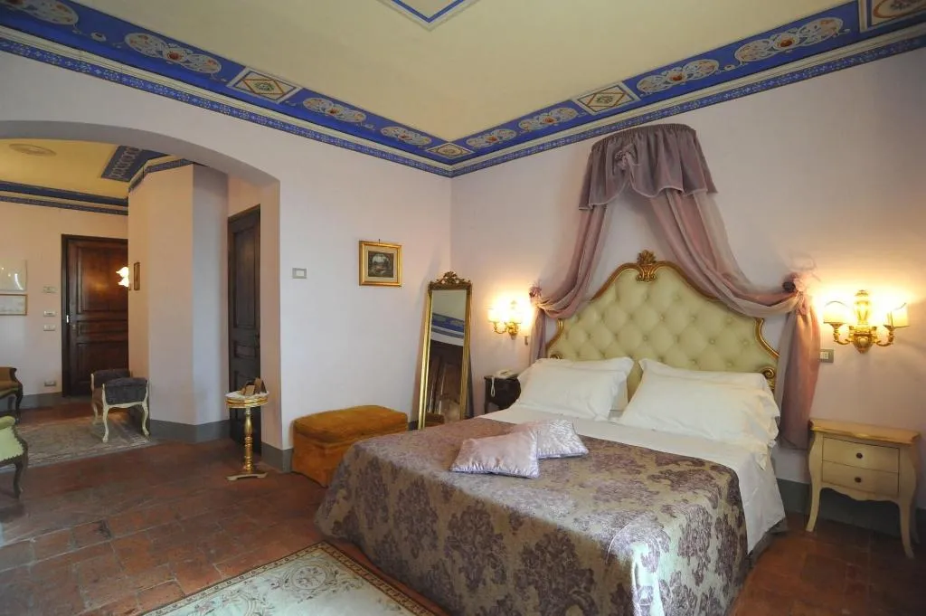Room, Relais Castelluccio Palusse, Umbria