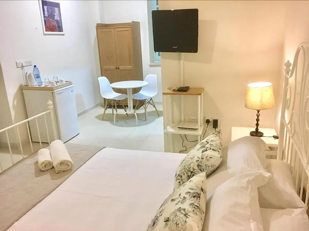 Room, Shongas Inn, Cyprus