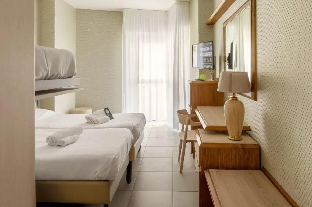 QUADRUPLE STANDARD Room, B&B Hotel Chioggia Airone, Venice