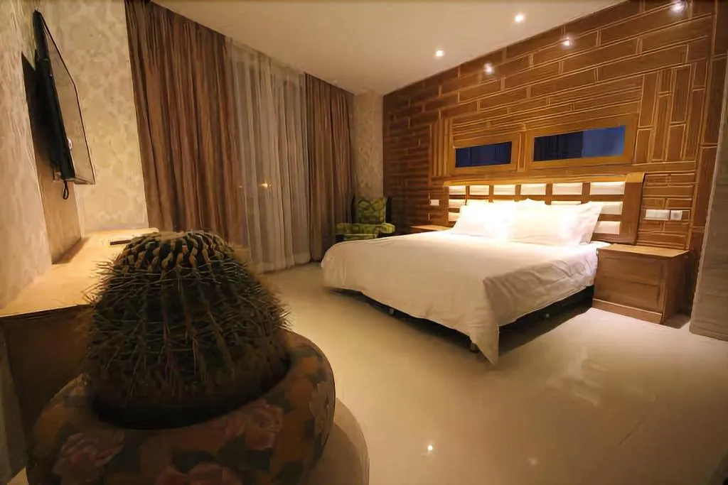 Room, Hotel Menoir Dorsett, Madrid
