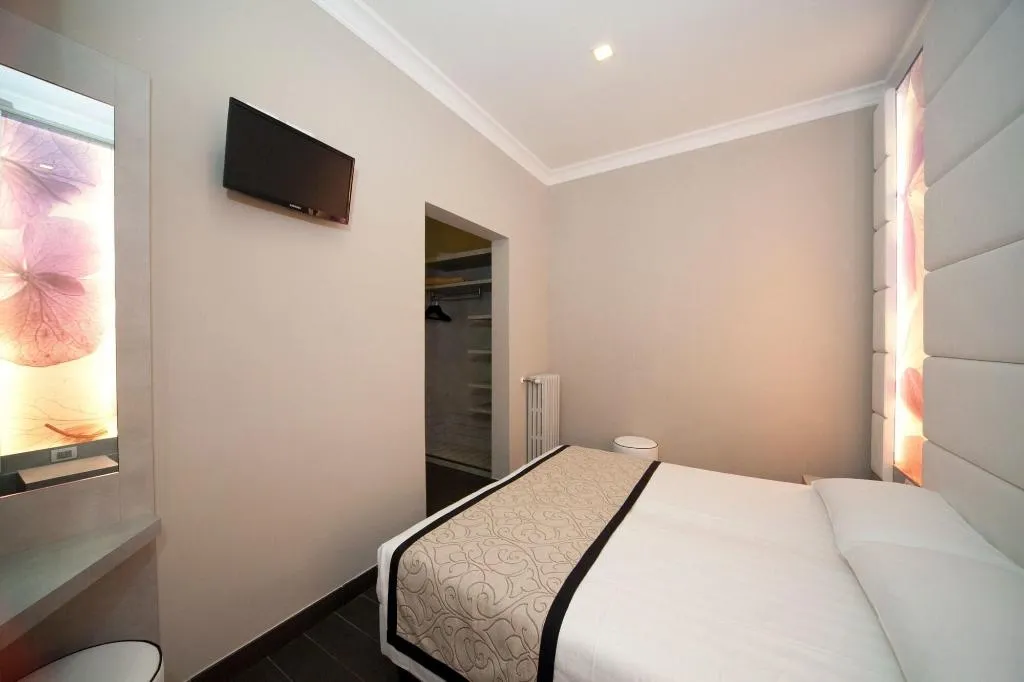 Room, Residenza Le Fonticine, Florence