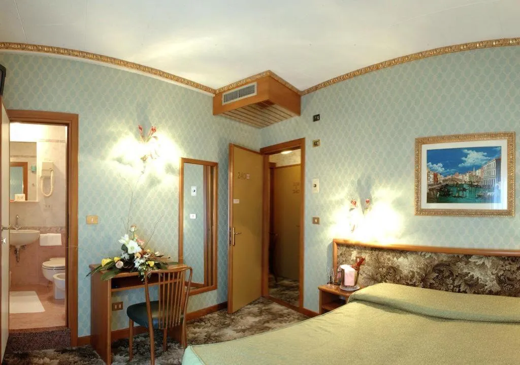 DOUBLE STANDARD Room, Venezia Hotel, Venice
