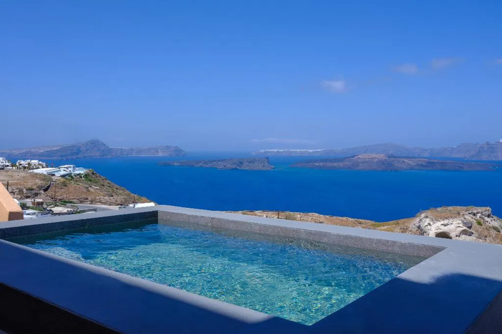 SUITE WITH JACUZZI Room, Kalestesia Suites, Santorini