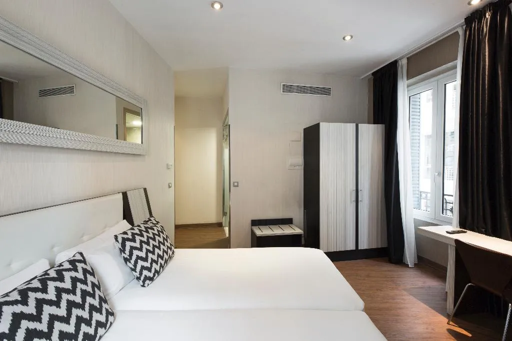 DOUBLE STANDARD Room, Petit Palace Triball, Madrid