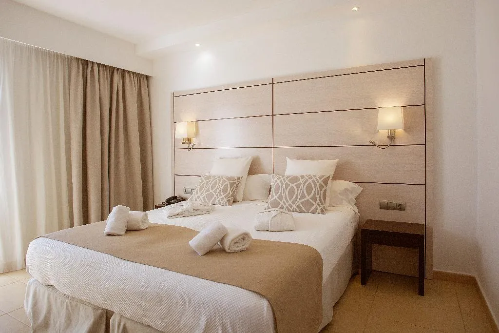 Double or Twin DELUXE Room, Hotel Puchet Ibiza, Ibiza