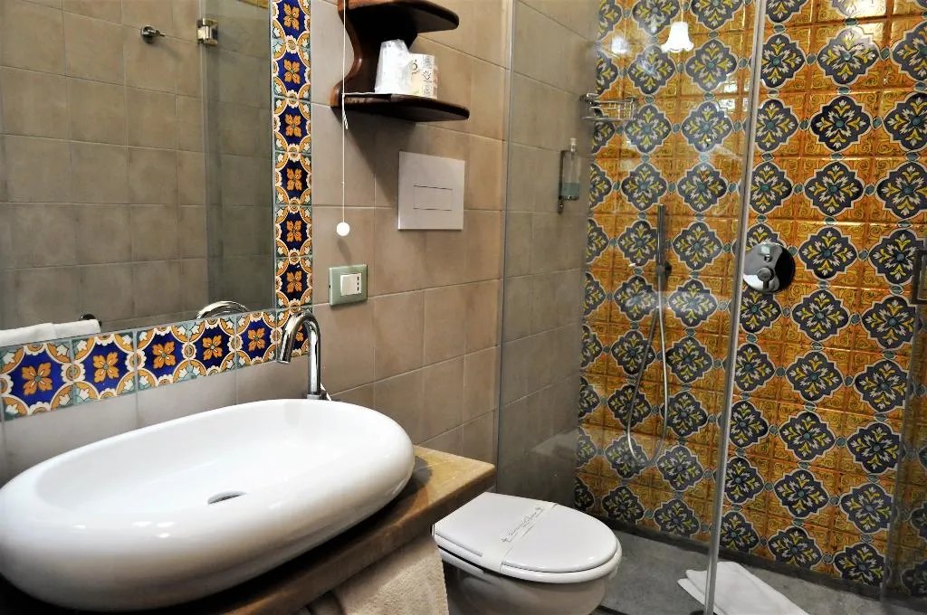 DOUBLE STANDARD Room, Al-Taïr, Palermo