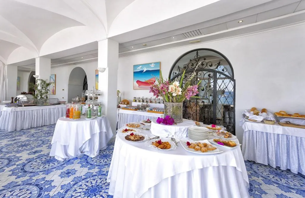Restaurant, Miramare e Castello, Naples